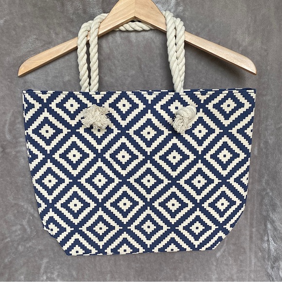 🎉NWOT Summer & Rose Canvas Tote🎉, Navy/Cream - Picture 1 of 6